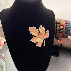 Sarah Coventry Gold Leaf Brooch